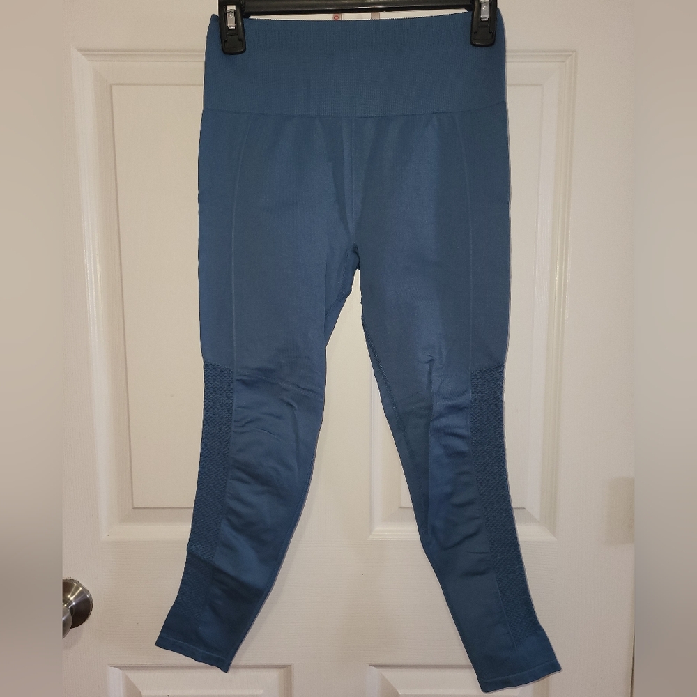 Fabletics Sync High-Waist Perforated Blue Seamless Luxury Leggings W 13"×L30"